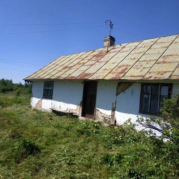 Продаж житлового будинку із гаражем та хлівом, площа ділянки 13соток
