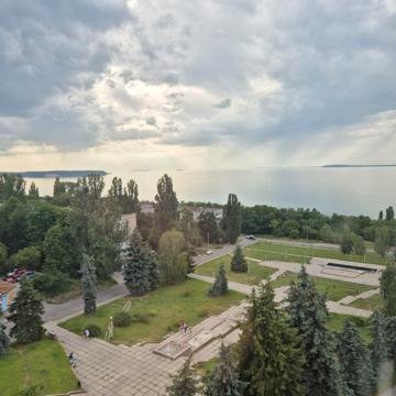 Героїв України, 61