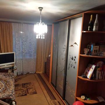 Продам 1- кімнат. квартиру, Центр. Без ремонту. Власник