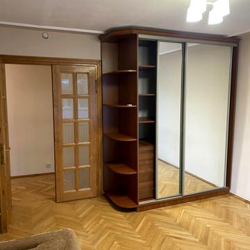 Зелена вул., 83
