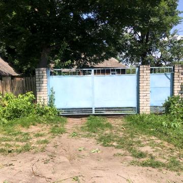 Терміново продам будинок 70 км від м.Києва в смт.Брусилів