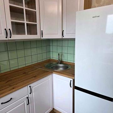 Голосіївський р-н, пр. Голосіївський 108, 1 кім. 18000грн. Без комісії