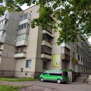 4 кімнати квартира з автономним опаленням - 39500 Дол США