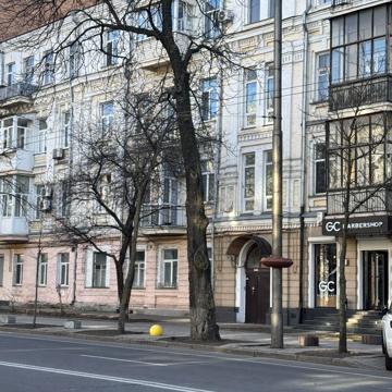 Івана Мазепи вул. (Січневого Повстання), 12