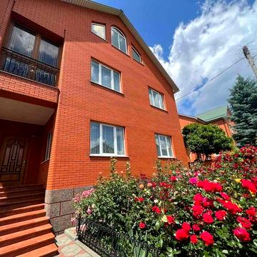 Продається будинок на Старому місті
