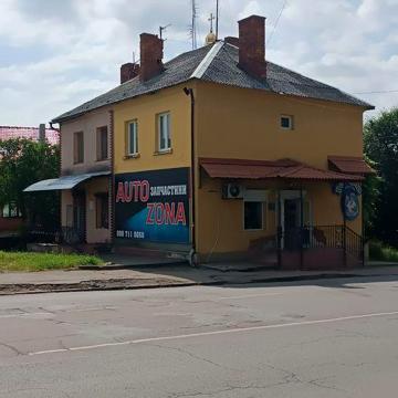 Продаж 2 кімнатної квартири біля універмагу