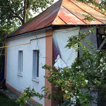Продам частину житлового будинку в місті Люботин