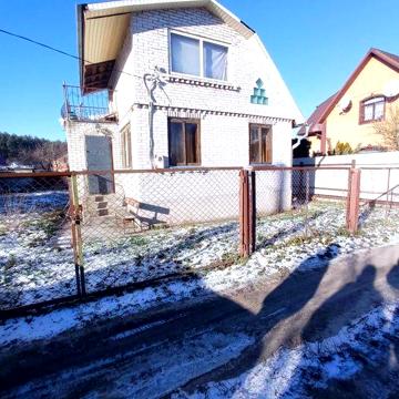 Продаж дачі біля води