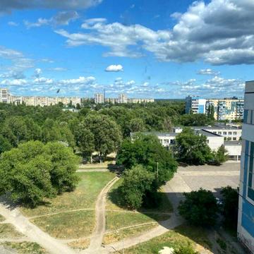 Продам 1-кімнатну квартиру у спокійному районі на Лівому березі