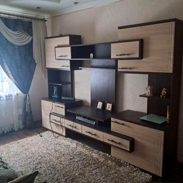 Терміново здаєтьсь будинок в районі Речового ринку