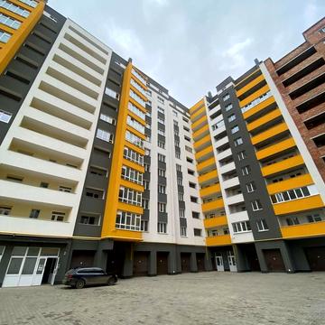 Степана Бандери вул., 30/1