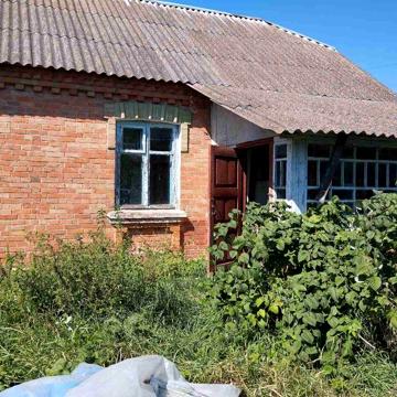 Продається кірпічний будинок в .селі Великі Гадомці