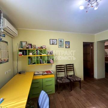 Продам 2к квартиру Центр Клочківська