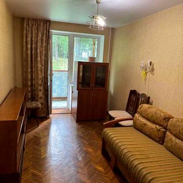 Продам 4-кімнатну квартиру на вул. Вадима Гетьмана 44а!