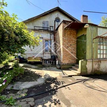 Продаж  просторого будинку Універмаг 44 квартал