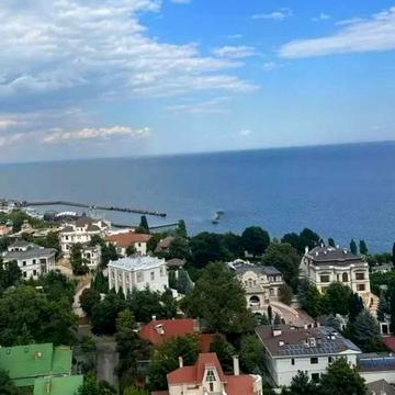 Бернардацці вул. (Красних Зір), 9