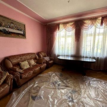 Продається половина будинку