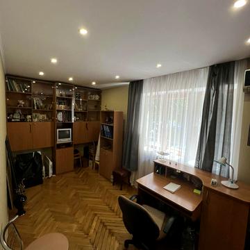 Шевченка просп., 8/6