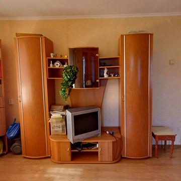 Нафтовиків вул., 10
