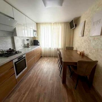 Продаж просторої, затишної 3к. квартири на жм Перемога-5.