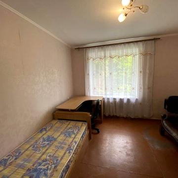 Здам в оренду 2 кімнатну квартиру по проспекту Космонавтів.
