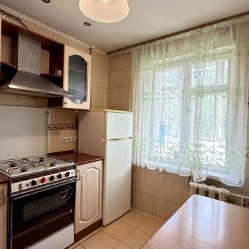Михайла Котельникова вул., 3
