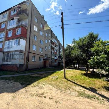 Продається 2-кімнатна чешка  м. Стрий по вул. Грабця 7Б