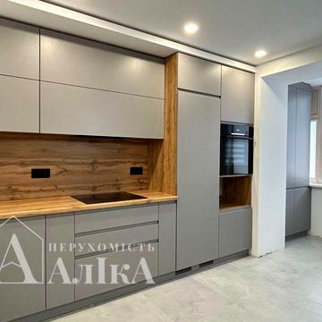 Продам сучасну дворівневу квартиру з дизайнерським ремонтом!