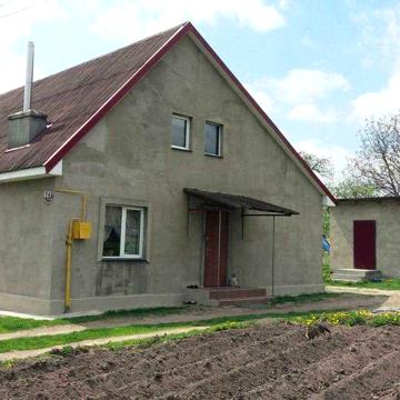 Приватний будинок, терміново,обмін на квартиру з доплатою