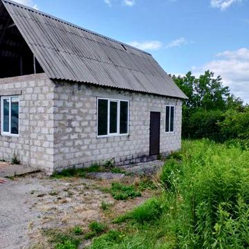 Продається невеликий будинок під ремонт у Романково