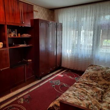 Соборності вул. (Доценка), 8