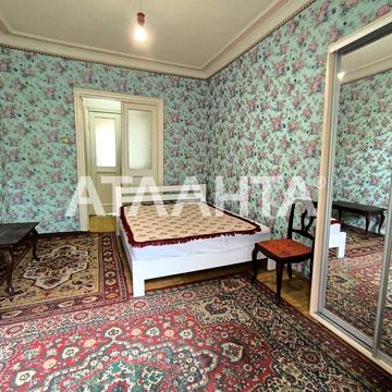 Продам 3 комнатную квартиру,  "сталинка", ул.Фабричная