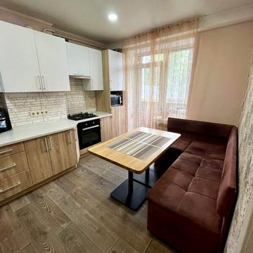 Продаж 3к Квартира Міцкевича вулиця ЖК по ул. Мицкевича