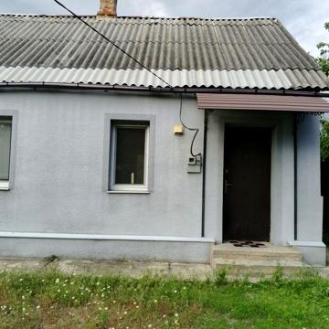 Сдаю в аренду уютный домик г.Мерефа возле соснового бора
