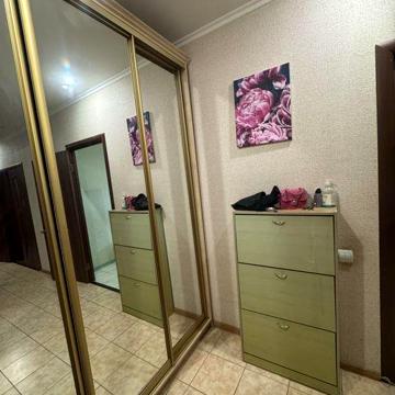 Аренда 2х кімнатна кв 72кв метра /Північна зірка/довгостроково