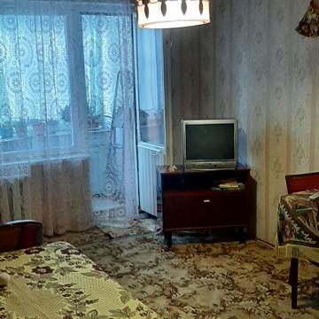 Квітки Цісик вул. (Гулі Корольової), 11