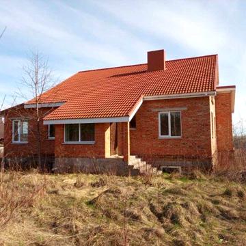 житловий будинок з приватизованою земельною ділянкою