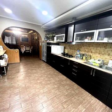 Продам 2 этажный дом в Березановке на левом берегу