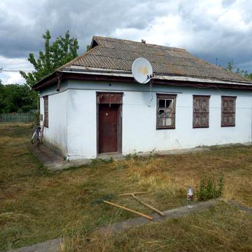Продам будинок та земельну ділянку в с. Бутенки Полтавської обл.
