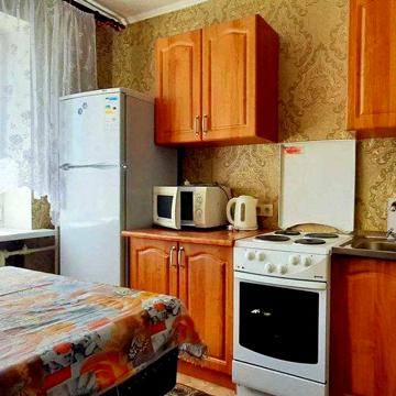 Сдам просторную 2х комнатную квартиру на Тополе