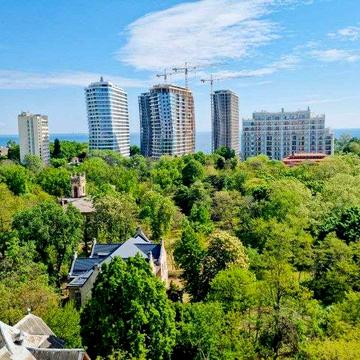 В парке с террасами в малоквартирном доме с паркингом ЖК Олимпиец