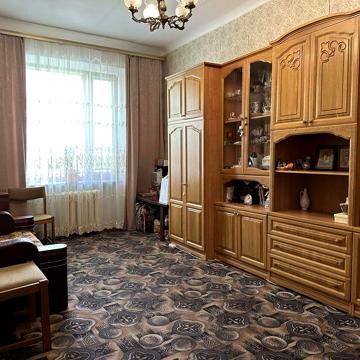 Продажа 2к квартира Сталинка возле метро Дарница, Бажова 11/8