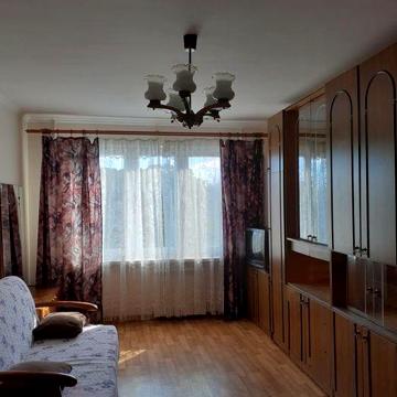 Сдам 2х комн квартиру долгосрочно