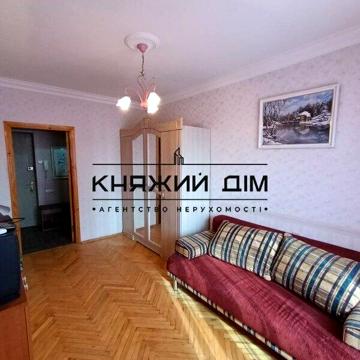 Микільсько-Ботанічна вул., 17/4