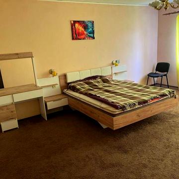 Продам  2этажный дом на Большой Даниловке