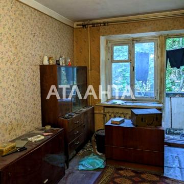Космонавтів вул., 31/2
