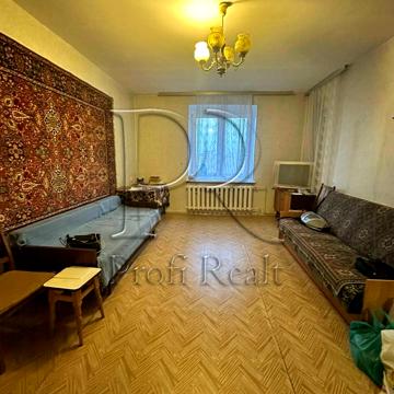 Василя Верховинця вул., 10