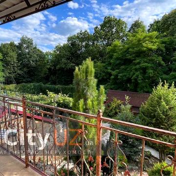 Продається будинок біля лісу