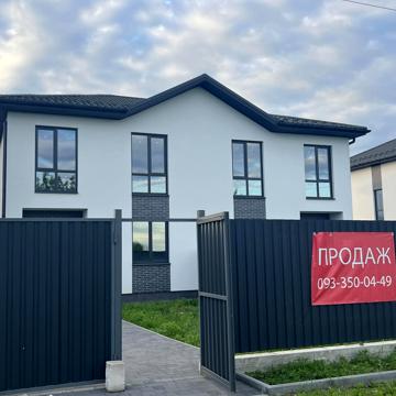 Павла Тичини вул., 13