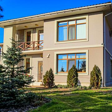 Івана Франка вул., 5